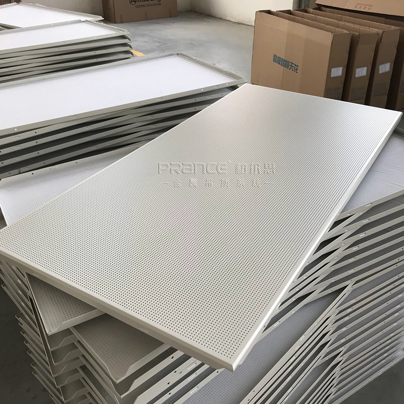 柏爾思600*1200沖孔鋁扣板